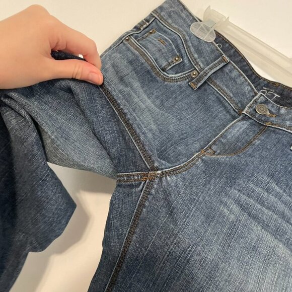 ANN TAYLOR LOFT Modern Crop Medium Wash Faded Cropped Ankle Jeans or Jean Capris - Picture 6 of 13